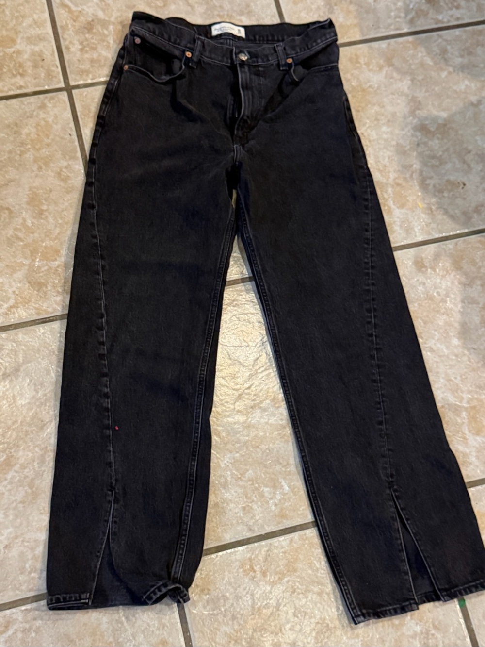 Abercrombie & Fitch The 90s Relaxed High Rise Jeans Split Hem Black 30/10R